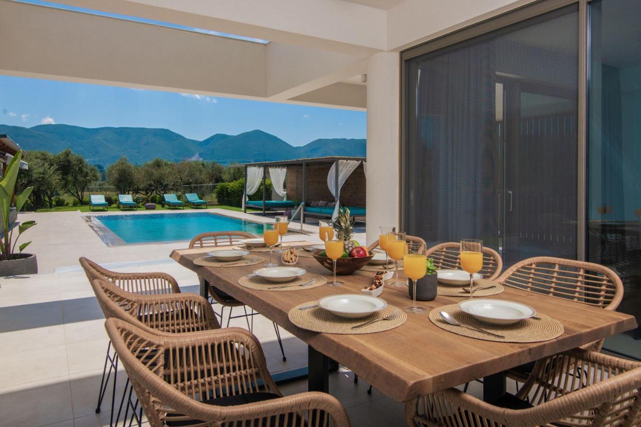 Antonia Villa - Luxurious Serenity With Private Pool, By Zantewize Kalipadhon Exterior photo